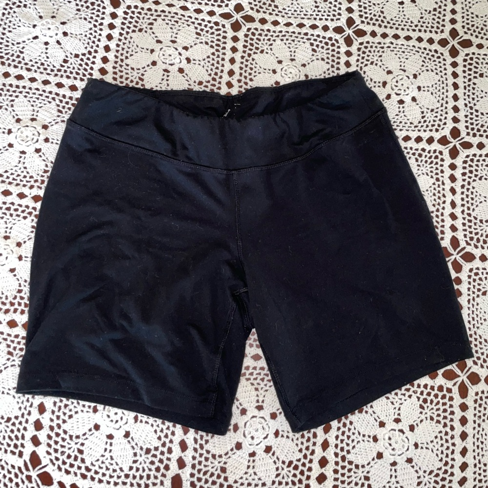Black Athletic Shorts Size Medium Women’s